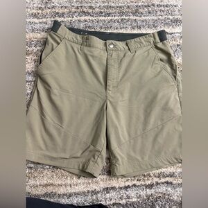 Columbia Men's Tan Hybrid Stretch Shorts with Elastic Waist Panels